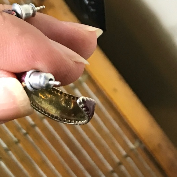 ☀️Shiny red crescent hoop earrings - Picture 3 of 4